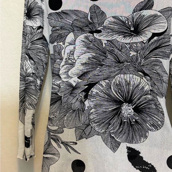 A-95 Juliette Black & White Floral &‎ Dot Sequin Detail 3/4 Sleeve Blouse Size S - Picture 7 of 15